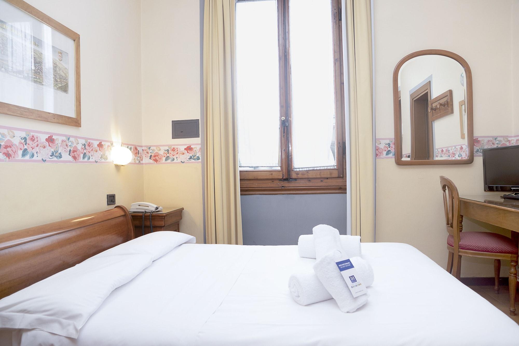 Ih Hotels Firenze Select Exteriör bild
