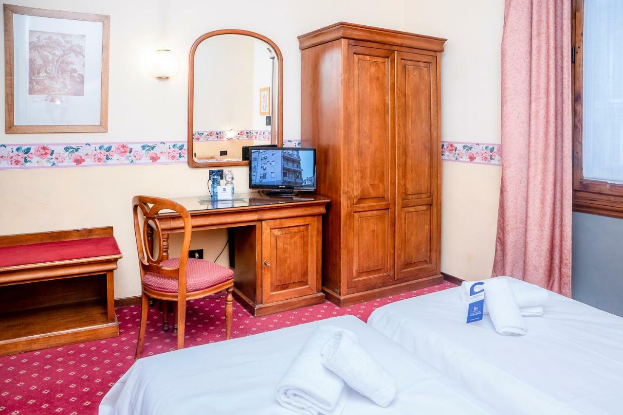 Ih Hotels Firenze Select Exteriör bild