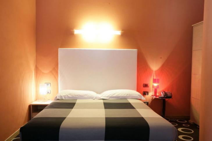 Ih Hotels Firenze Select Exteriör bild
